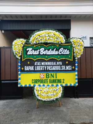 Papan Bunga Duka di Taliabu Barat