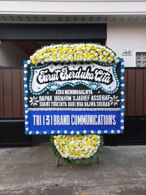 Papan Bunga Duka di Taliabu Barat